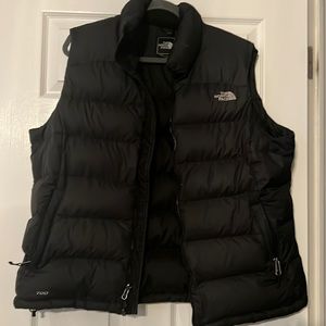 Woman’s north face 700 bubble vest